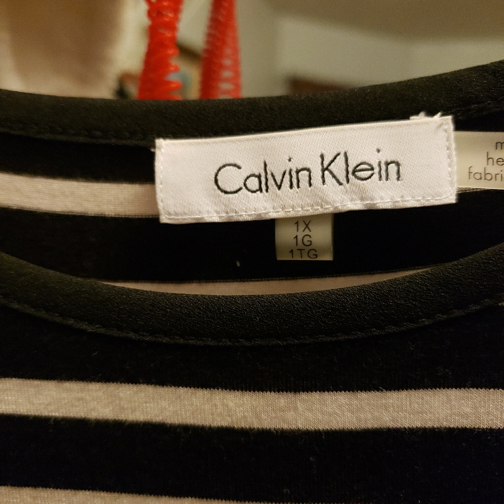 Calvin Klein - Picture 2 of 2